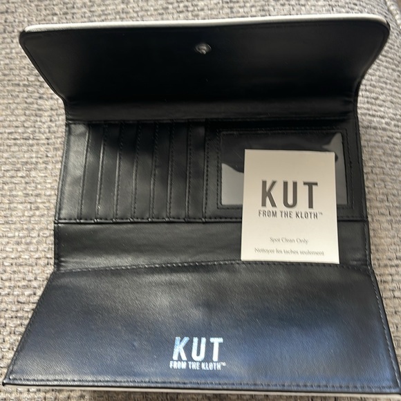 Kut from the Kloth Tri Fold Wallet - Picture 2 of 2